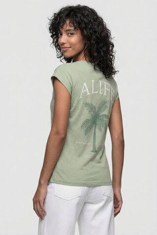 T-shirt 'SigridAK P' alife & kickin en vert