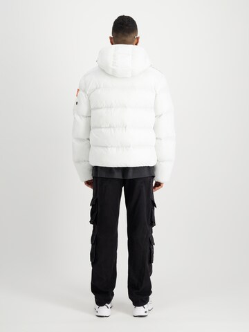 ALPHA INDUSTRIES Демисезонная куртка 'HP NASA' в Белый