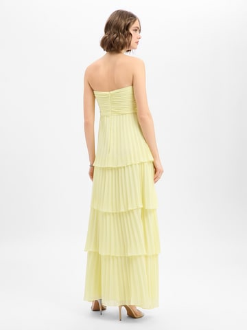 Marie Lund Avondjurk in Geel