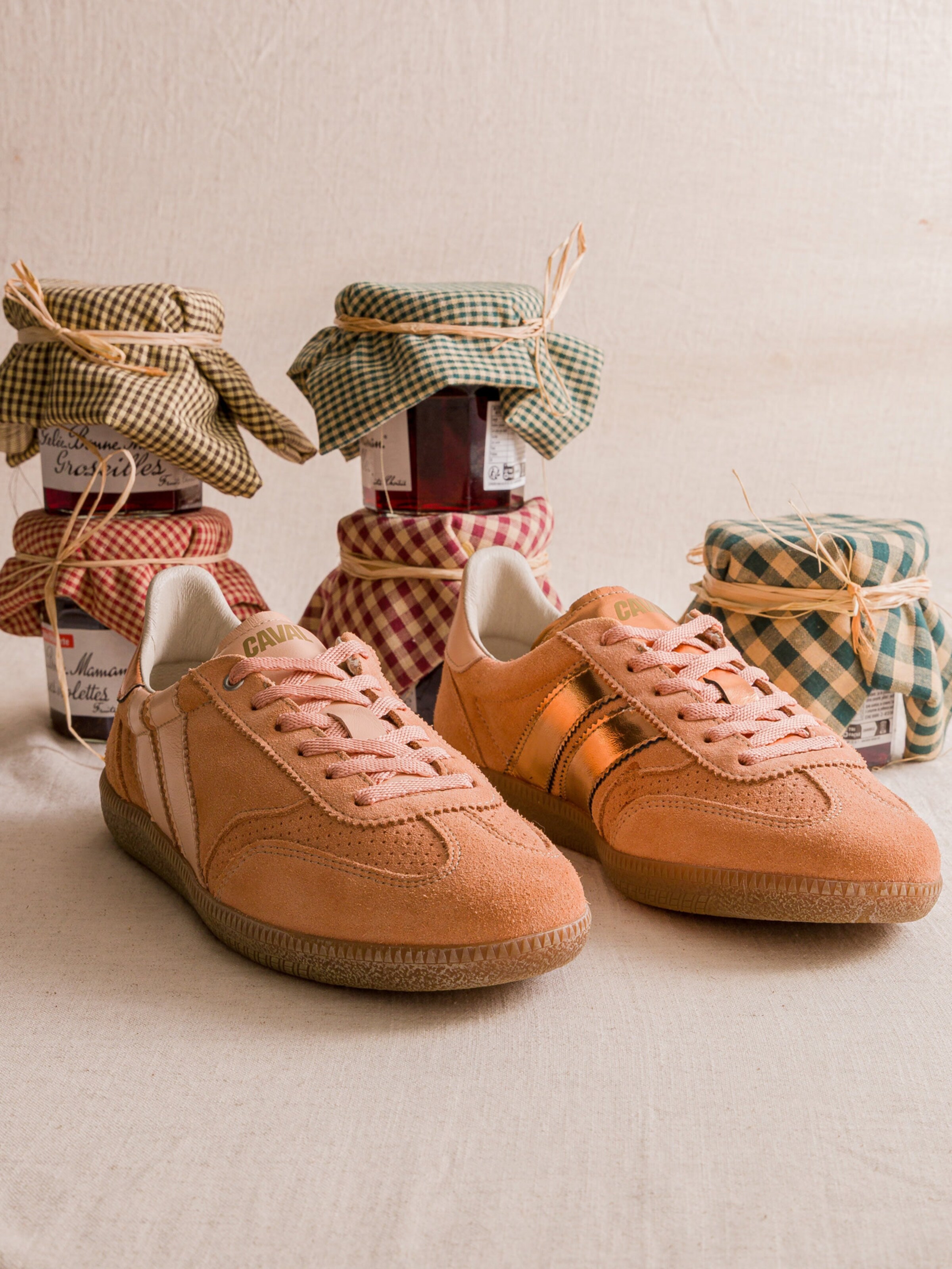 Caval Platform trainers ' PULSE ' in Orange