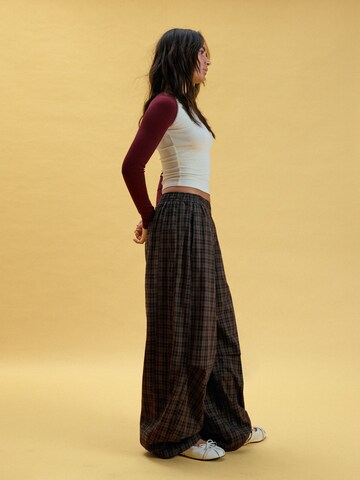 Barrel Pantalon Bershka en marron