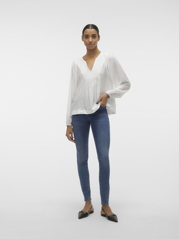 Chemisier VERO MODA en blanc