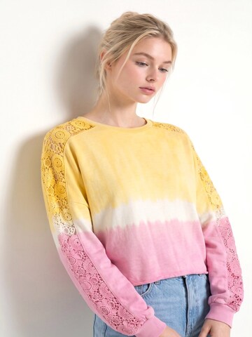 Alexa Dash Sweatshirt in Yellow