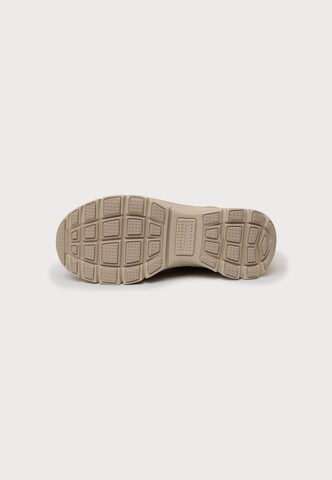 SKECHERS Poolsaabas 'Easy Going', värv pruun