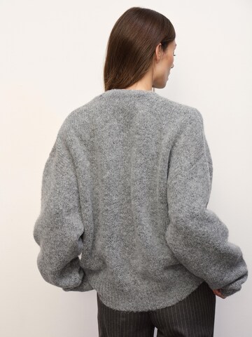 RÆRE by Lorena Rae Trui 'Frej' in Grijs