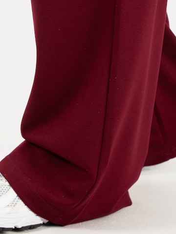 Smilodox Loosefit Bandplooibroek in Rood