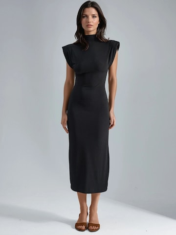 Abito di Busem in nero: frontale