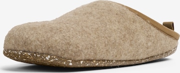 Pantoufle ' Wabi ' CAMPER en beige : devant