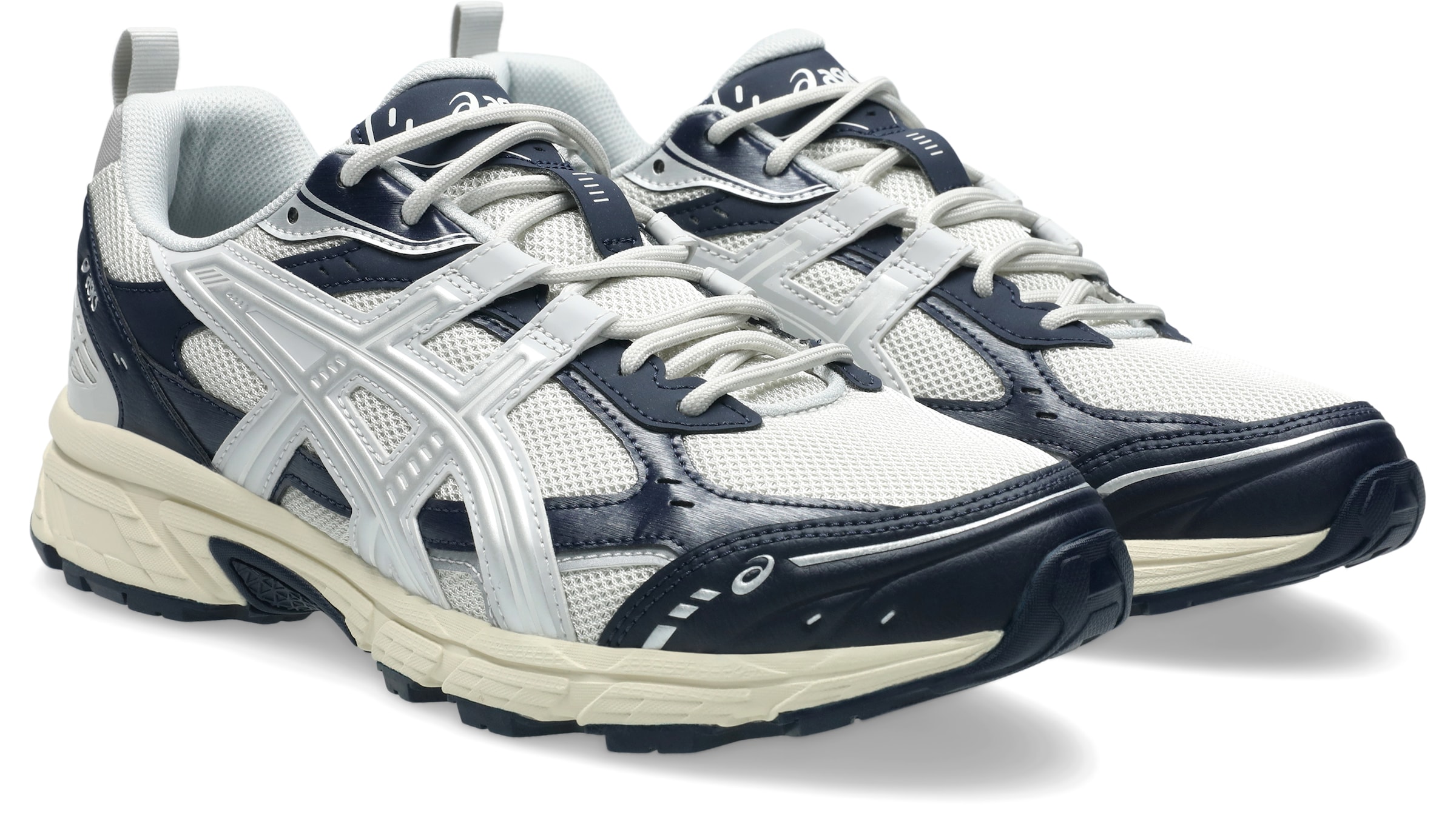 ASICS Sneakers in Black