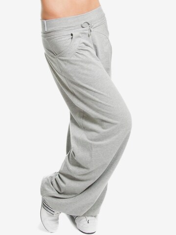 Winshape Свободный крой Спортивные штаны 'WTE3' в Серый: спереди