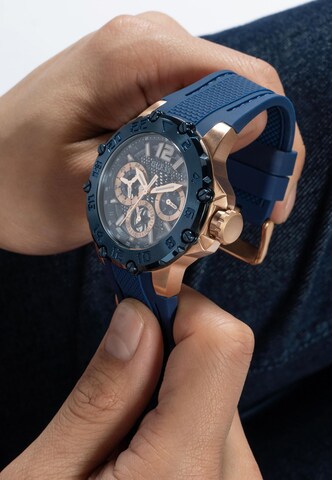 Montre à affichage analogique 'Contender' GUESS en bleu