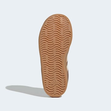 ADIDAS SPORTSWEAR Ketsid 'VI Court 3.0', värv pruun