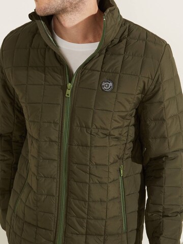 GUESS Between-Season Jacket in Green