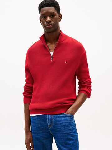TOMMY HILFIGER Sweater in Red: front