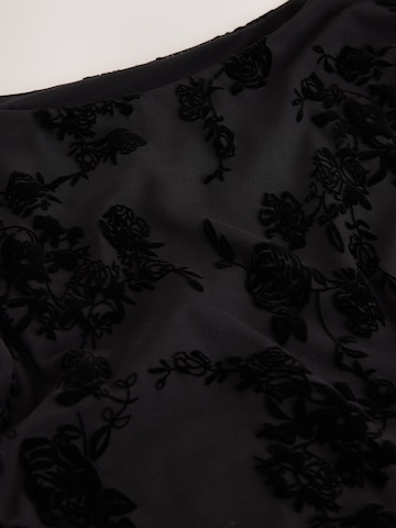 Tricou body de la Next pe negru