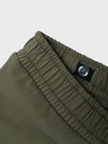 NAME IT Tapered Hose 'Neil' in Grün