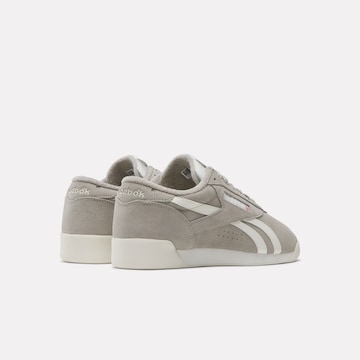 Reebok Sneaker in Grau