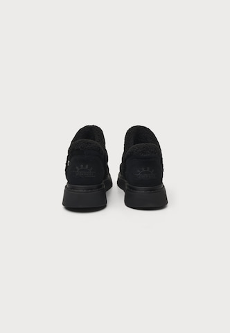 SKECHERSLežerne čizme 'KEEPSAKES LITE - WINTER SNUG' - crna boja