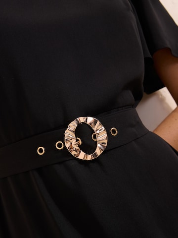 Friends Like These Kleid in Schwarz