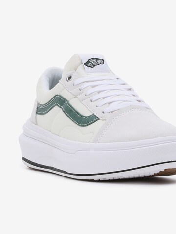 Sneaker bassa 'Overt' di VANS in bianco