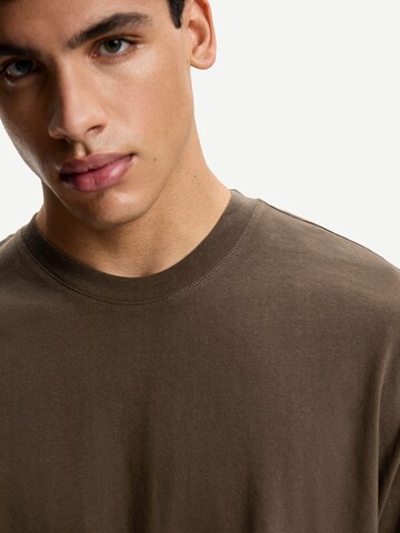 Bershka Shirt in Brown