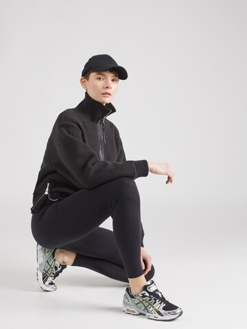 Pull-over de sport 'Roselle' Varley en noir