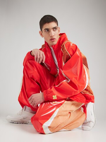 Nike Sportswear Демисезонная куртка в Красный