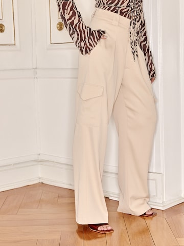 Ema Louise x ABOUT YOU Regular Pleat-Front Pants 'Lena' in Beige: front