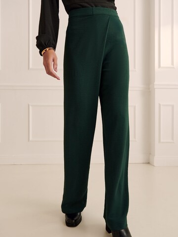 regular Pantaloni 'Hanne' di Guido Maria Kretschmer Women in verde: frontale
