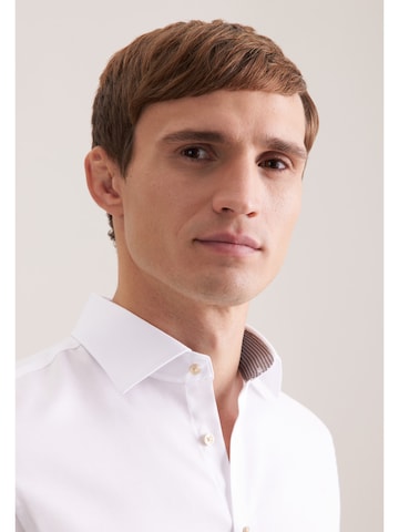 SEIDENSTICKER Slim Fit Businesshemd 'Schwarze Rose' in Weiß