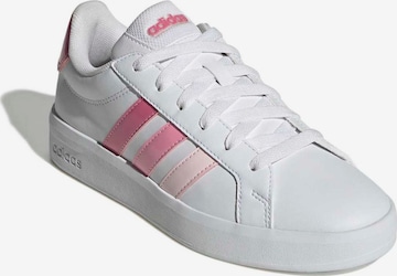 ADIDAS SPORTSWEAR Спортни обувки 'Grand Court 3.0' в бяло: отпред