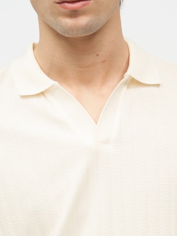 Pulover 'Baronito' de la JOOP! pe alb