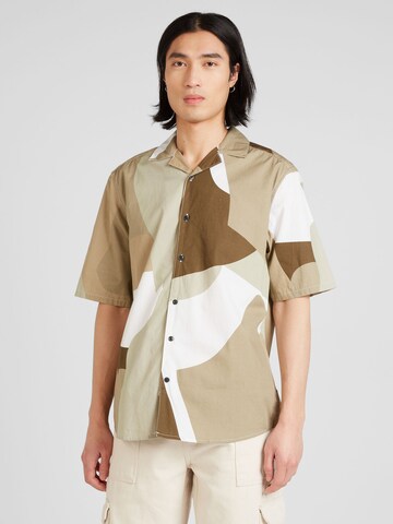 Coupe regular Chemise 'TIE' Only & Sons en beige : devant