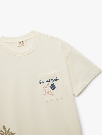 Koton T-Shirt in Beige