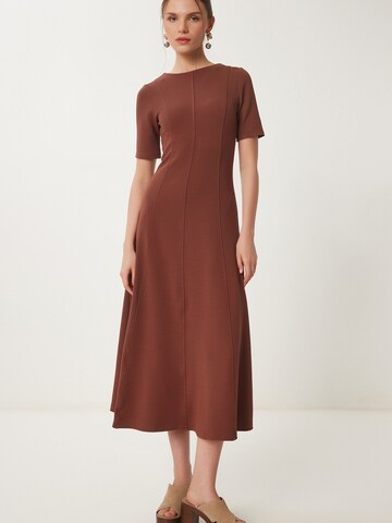 Robe Happiness İstanbul en marron : devant