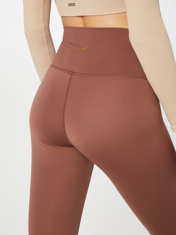 Coupe slim Pantalon de sport 'Franz' Athlecia en marron