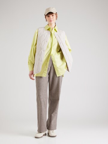 Gilet 'PCSTELLA' PIECES en gris