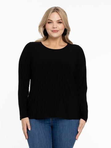 YOEK Shirt in Black: front