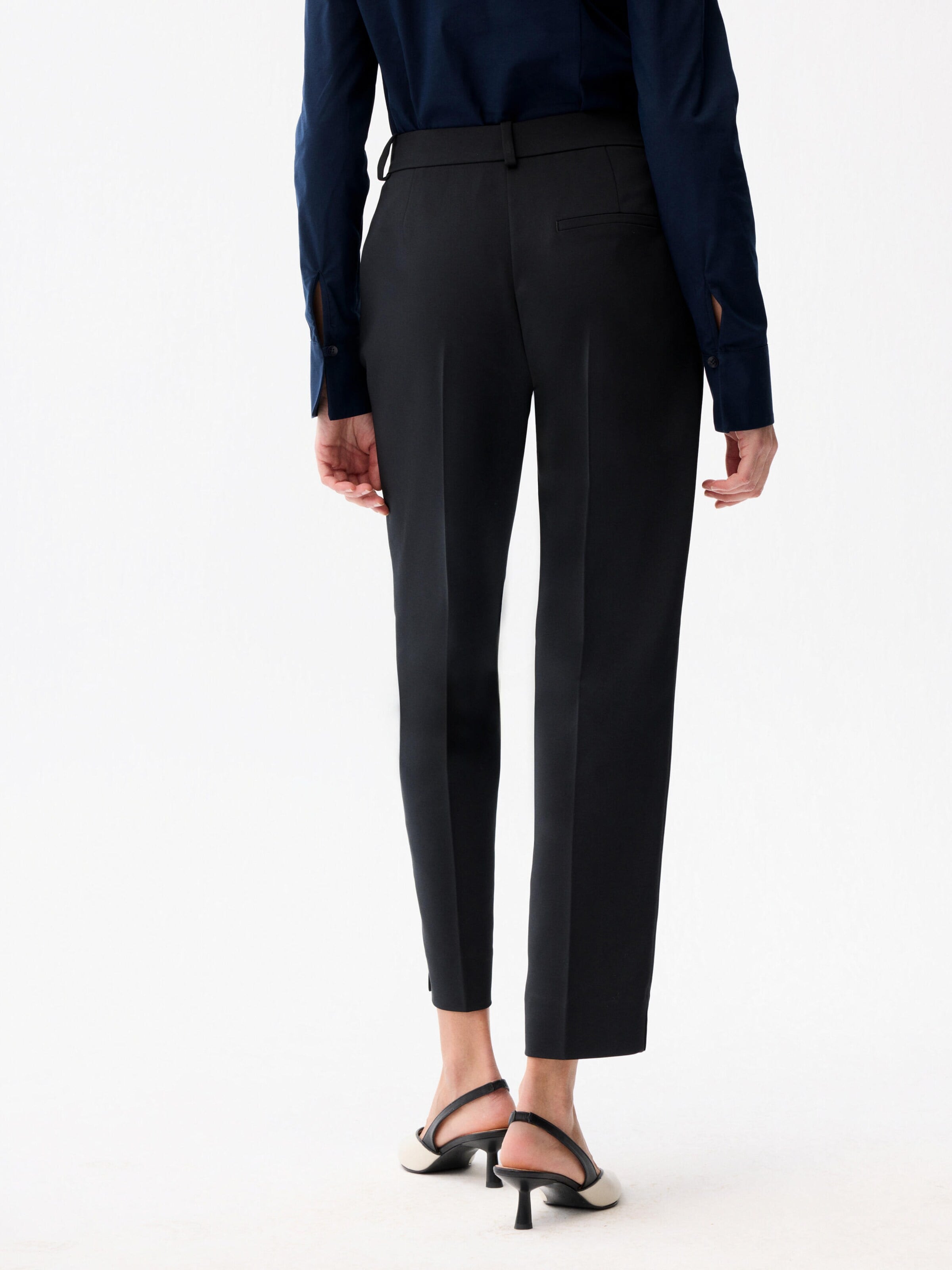 adl Slimfit Hose‌‌‌‌‌ in Schwarz