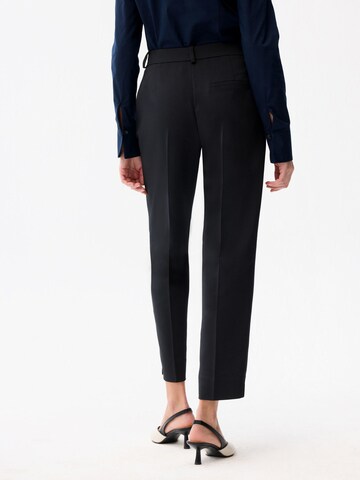 adl Regular Pants in Black