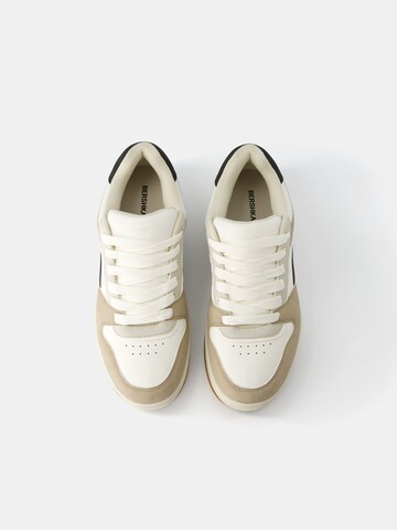 Bershka Sneaker in Beige