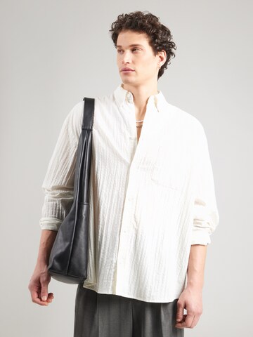 WEEKDAY Классический крой Рубашка в Белый: спереди