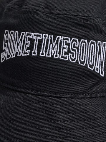 SOMETIME SOON Hat i sort