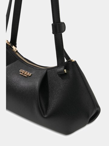 GUESS Schultertasche 'Amorette' in Schwarz
