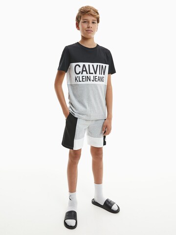 Calvin Klein Jeans Shirt in Grau
