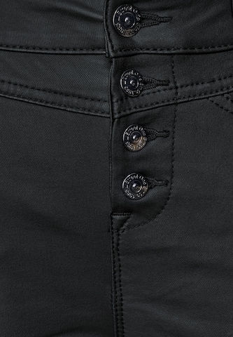 STREET ONE - Slimfit Pantalón en negro