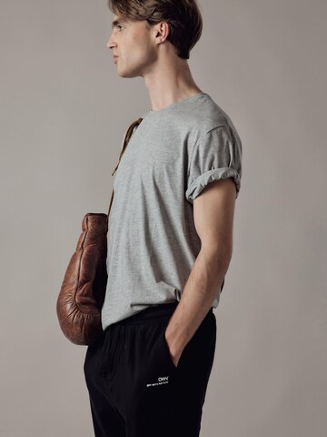 OWN Off With Nature Regular Broek 'Joggers Felpati Dritti' in Zwart