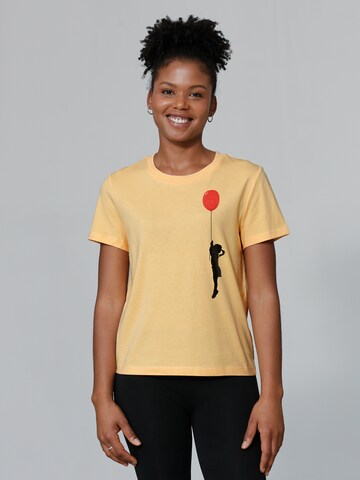 T-shirt Watapparel en jaune : devant
