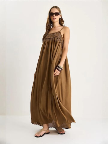 Abito estivo di Bianco Lucci in marrone