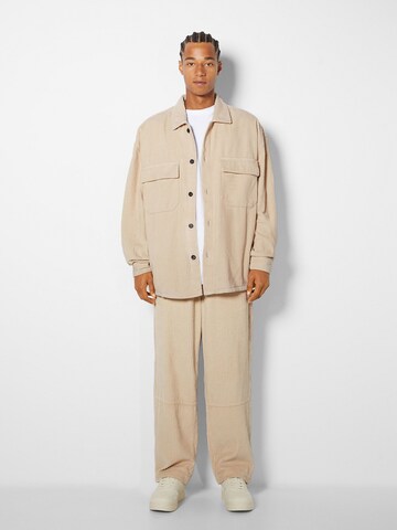 Bershka Comfort Fit Hemd in Beige